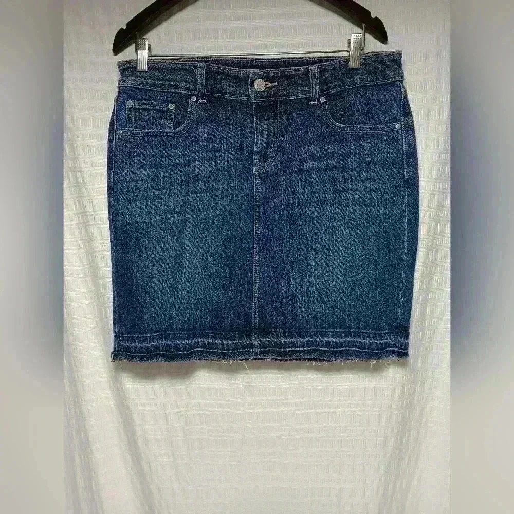 DH3 Denim Jean skirt. 99% cotton. Ladies size  12